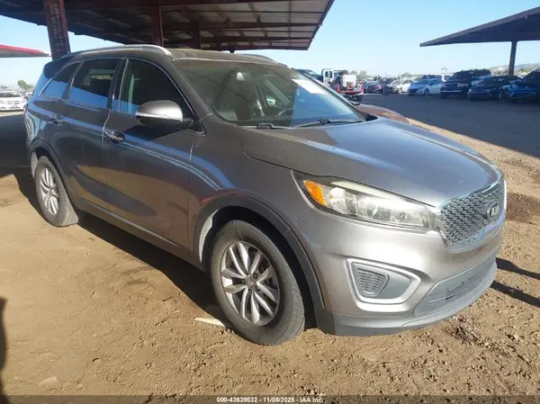 5XYPG4A52JG340936 2018 KIA SORENTO - Image 1