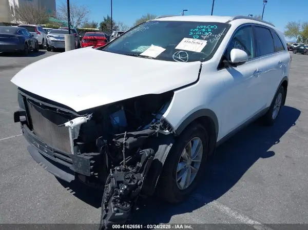 5XYPG4A52JG354741 2018 KIA SORENTO - Image 2