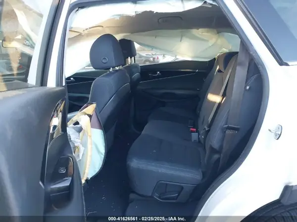 5XYPG4A52JG354741 2018 KIA SORENTO - Image 8