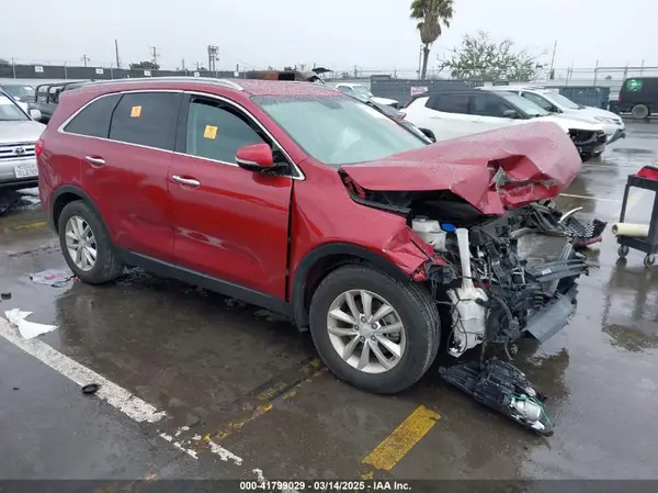 5XYPG4A52JG357607 2018 KIA SORENTO - Image 1
