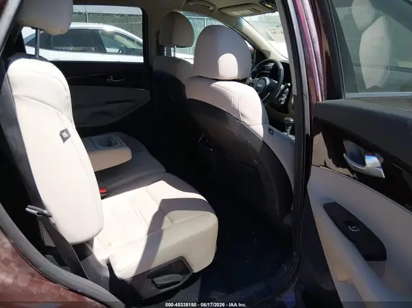 5XYPG4A52JG359874 2018 KIA SORENTO - Image 8