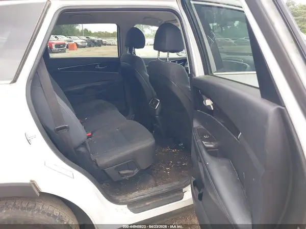 5XYPG4A52JG361415 2018 KIA SORENTO - Image 8
