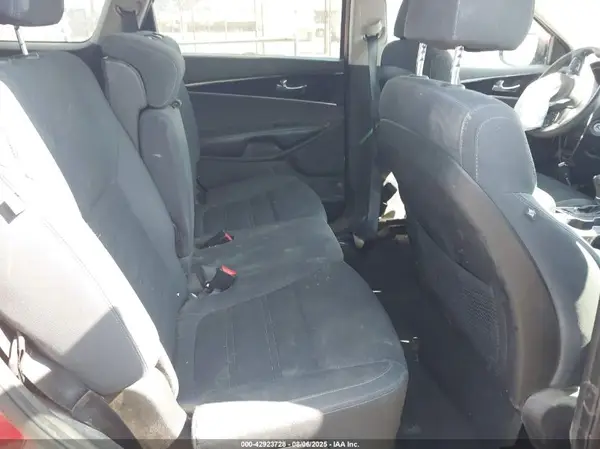 5XYPG4A52JG387108 2018 KIA SORENTO - Image 8