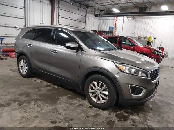 5XYPG4A52JG387433 2018 KIA SORENTO - Image 1