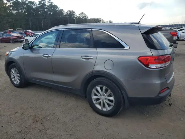 5XYPG4A52JG388517 2018 KIA SORENTO - Image 2