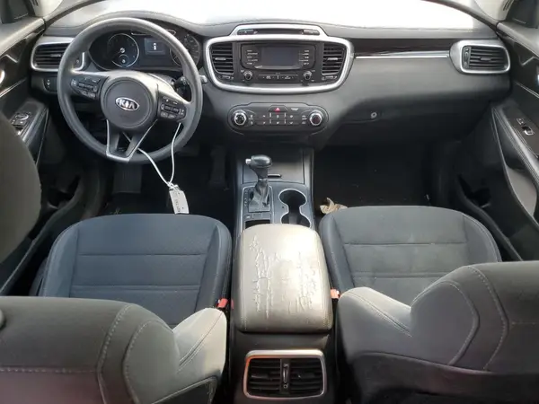 5XYPG4A52JG388517 2018 KIA SORENTO - Image 8