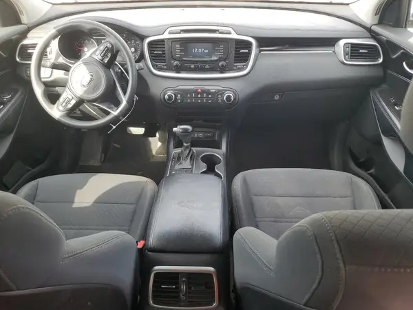 5XYPG4A52JG393488 2018 KIA SORENTO - Image 8