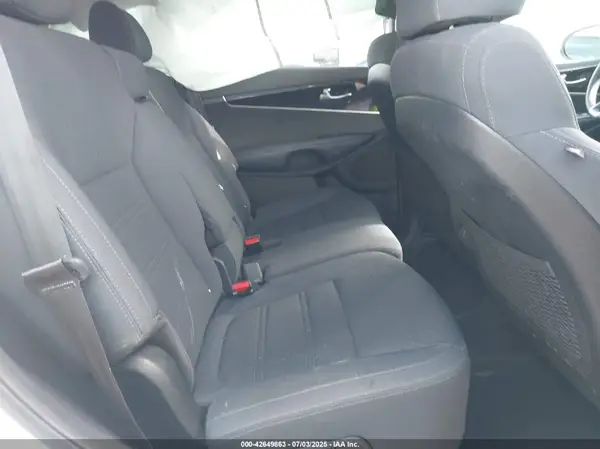 5XYPG4A52JG393491 2018 KIA SORENTO - Image 8