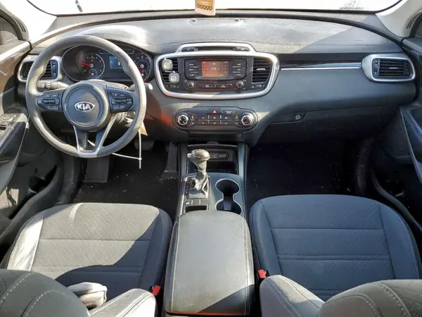5XYPG4A52JG393524 2018 KIA SORENTO - Image 8