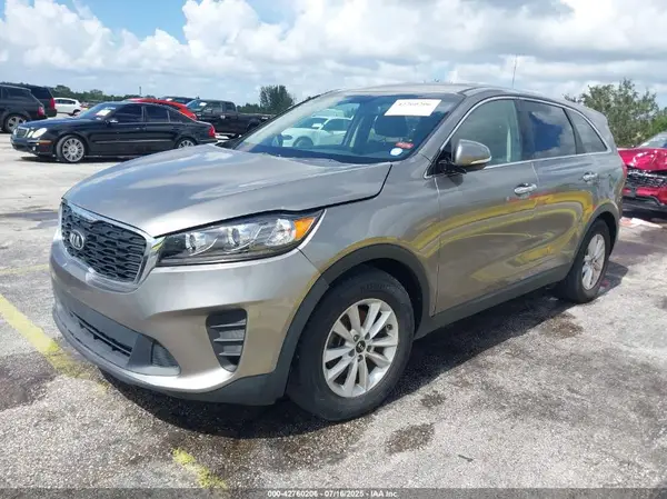 5XYPG4A52JG490952 2018 KIA SORENTO - Image 2