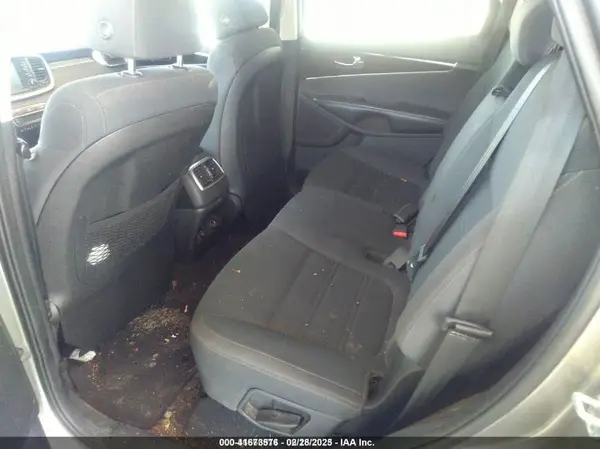 5XYPG4A52KG440780 2019 KIA SORENTO - Image 8