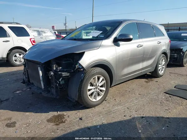 5XYPG4A52KG458759 2019 KIA SORENTO - Image 2