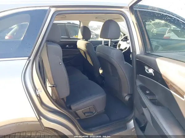 5XYPG4A52KG458759 2019 KIA SORENTO - Image 8