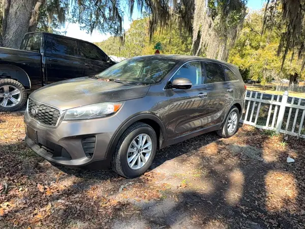 5XYPG4A52KG460706 2019 KIA SORENTO - Image 2