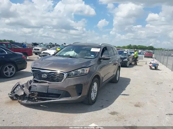 5XYPG4A52KG461970 2019 KIA SORENTO - Image 2