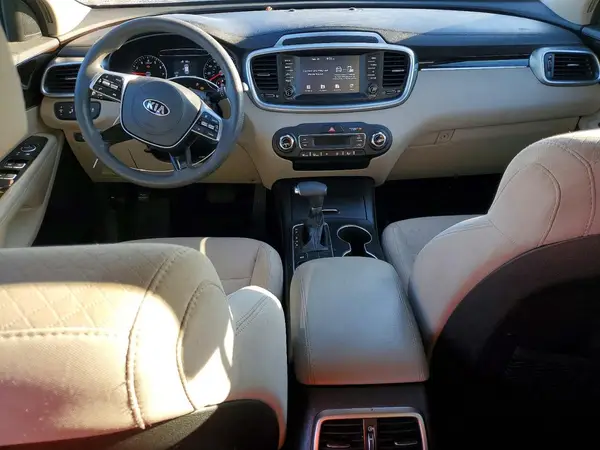 5XYPG4A52KG467459 2019 KIA SORENTO - Image 8