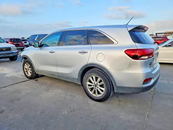 5XYPG4A52KG481555 2019 KIA SORENTO - Image 2