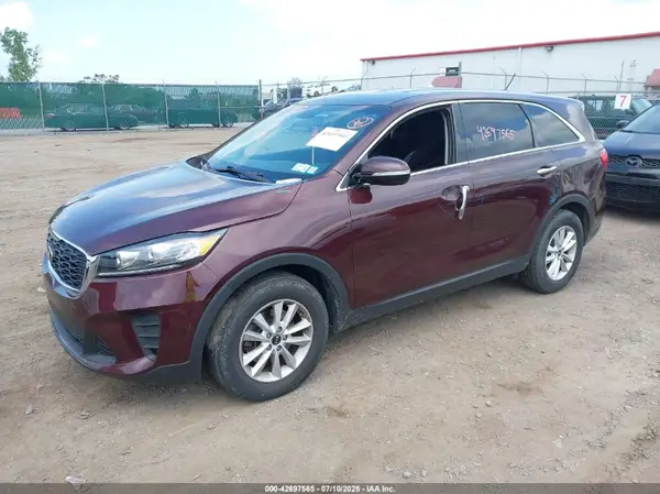 5XYPG4A52KG483368 2019 KIA SORENTO - Image 2