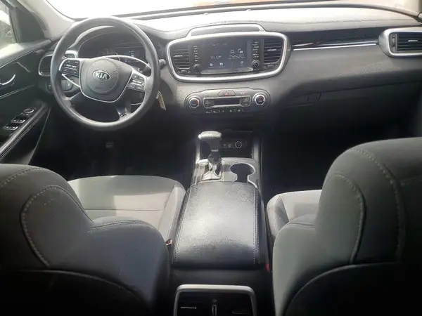 5XYPG4A52KG485363 2019 KIA SORENTO - Image 8