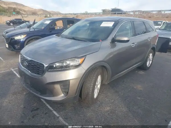 5XYPG4A52KG488991 2019 KIA SORENTO - Image 2