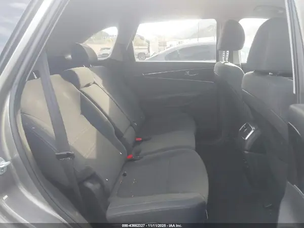 5XYPG4A52KG488991 2019 KIA SORENTO - Image 8
