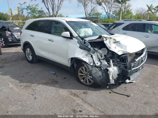 5XYPG4A52KG494371 2019 KIA SORENTO - Image 1