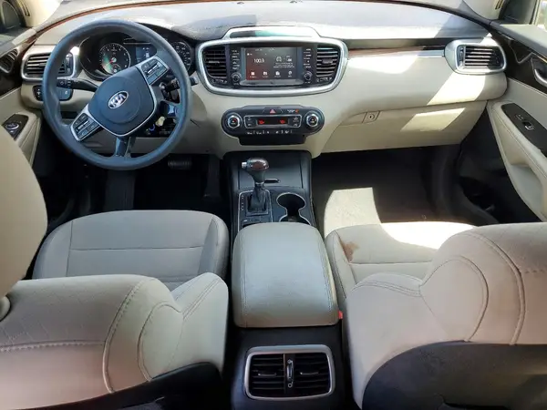 5XYPG4A52KG547411 2019 KIA SORENTO - Image 8