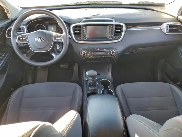5XYPG4A52KG554651 2019 KIA SORENTO - Image 8