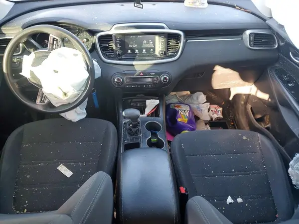 5XYPG4A52KG561633 2019 KIA SORENTO - Image 8