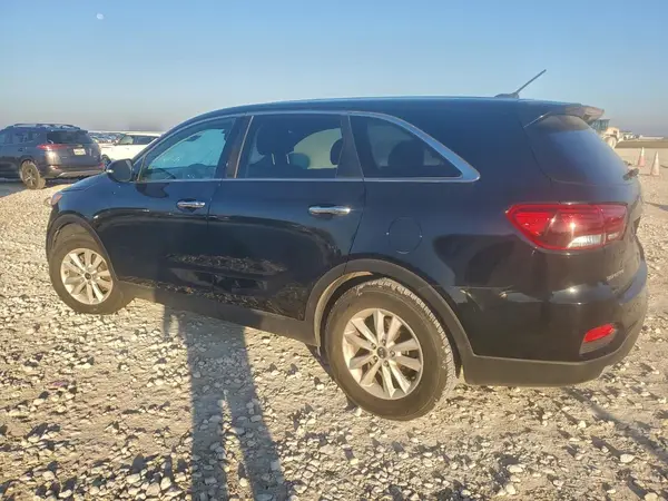 5XYPG4A52KG564550 2019 KIA SORENTO - Image 2