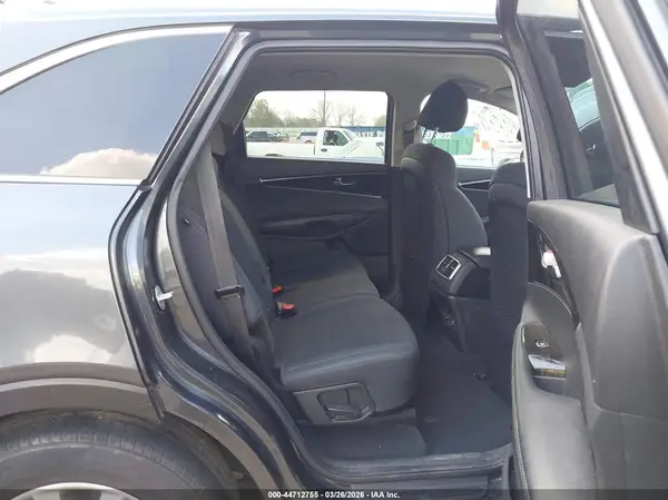 5XYPG4A52LG615756 2020 KIA SORENTO - Image 8
