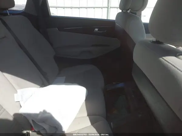 5XYPG4A53GG003054 2016 KIA SORENTO - Image 8