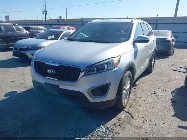 5XYPG4A53GG008903 2016 KIA SORENTO - Image 2
