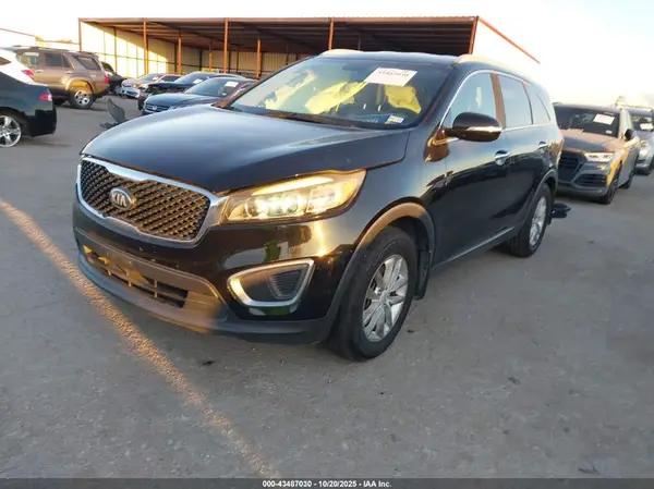 5XYPG4A53GG083908 2016 KIA SORENTO - Image 2
