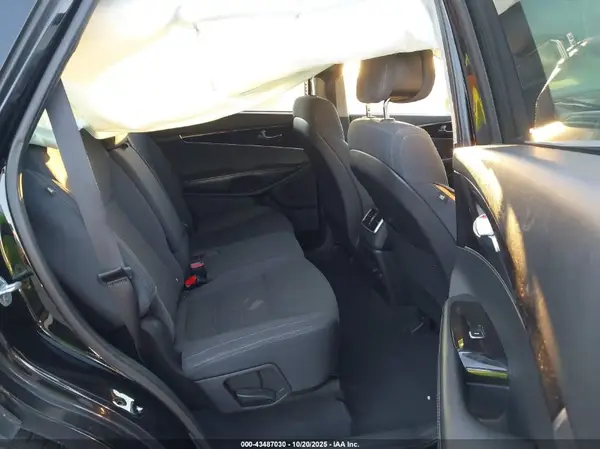 5XYPG4A53GG083908 2016 KIA SORENTO - Image 8