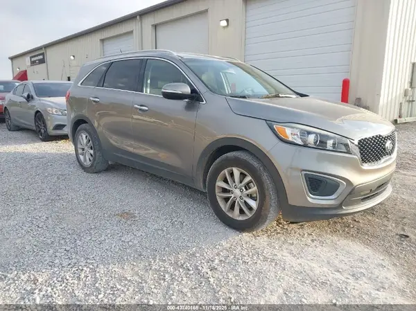 5XYPG4A53GG102604 2016 KIA SORENTO - Image 1
