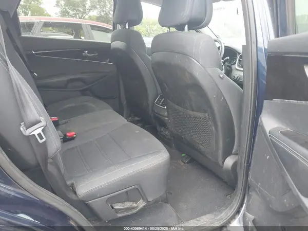 5XYPG4A53GG110881 2016 KIA SORENTO - Image 8