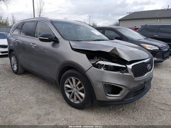 5XYPG4A53GG111089 2016 KIA SORENTO - Image 1