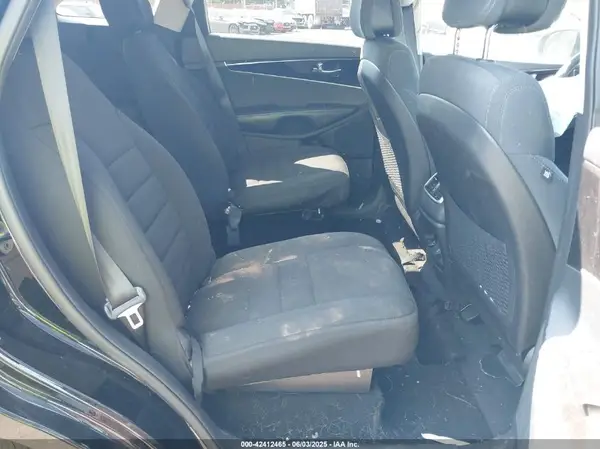 5XYPG4A53HG190071 2017 KIA SORENTO - Image 8