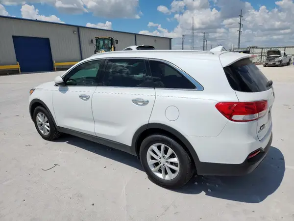 5XYPG4A53HG203093 2017 KIA SORENTO - Image 2