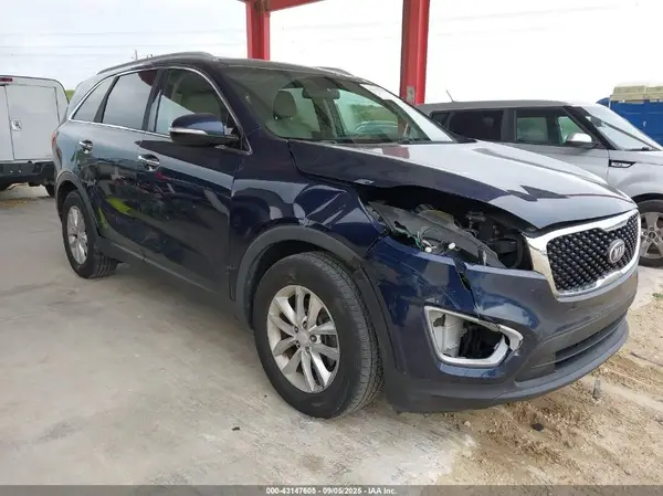 5XYPG4A53HG215454 2017 KIA SORENTO - Image 1