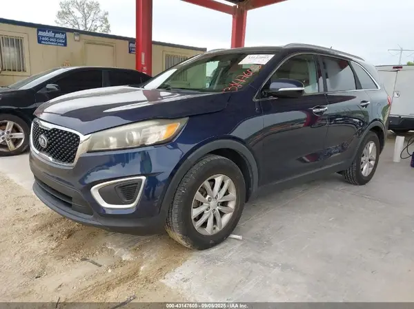 5XYPG4A53HG215454 2017 KIA SORENTO - Image 2