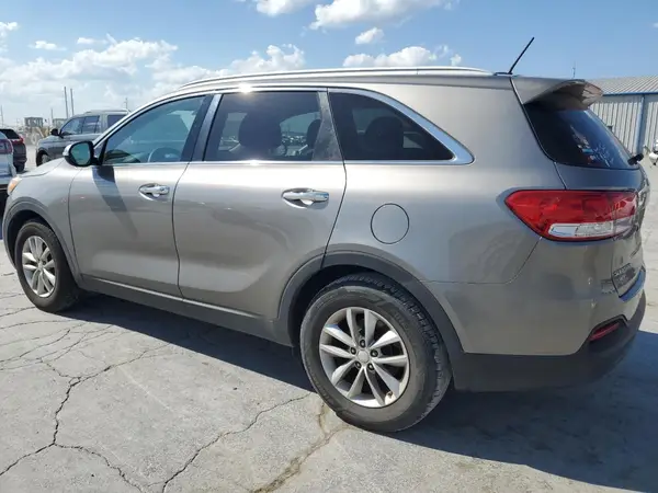 5XYPG4A53HG217091 2017 KIA SORENTO - Image 2