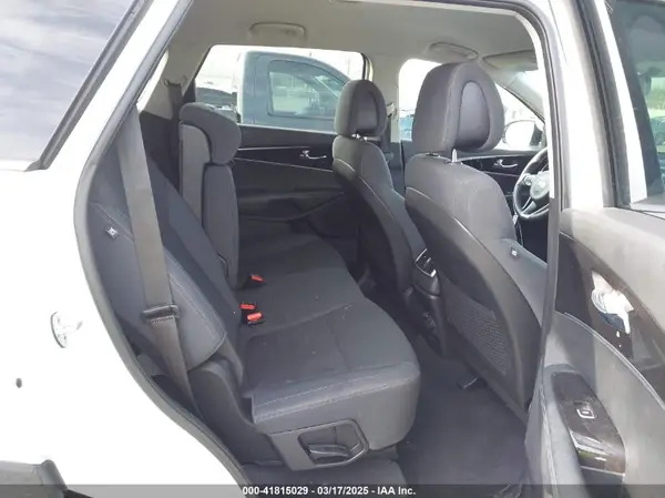5XYPG4A53HG219620 2017 KIA SORENTO - Image 8