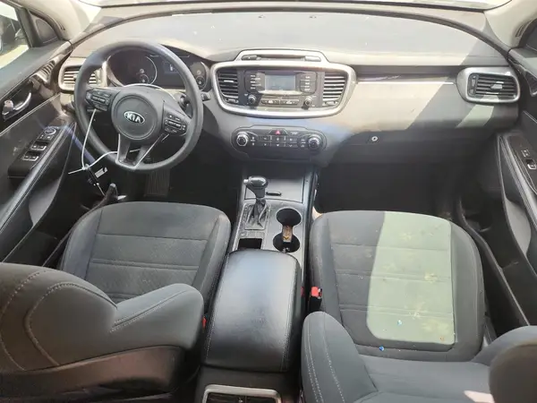 5XYPG4A53HG234392 2017 KIA SORENTO - Image 8