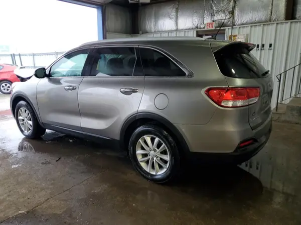 5XYPG4A53HG242069 2017 KIA SORENTO - Image 2