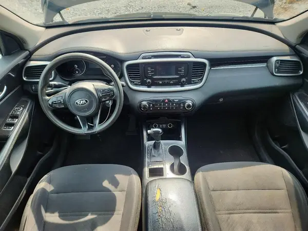 5XYPG4A53HG252052 2017 KIA SORENTO - Image 8