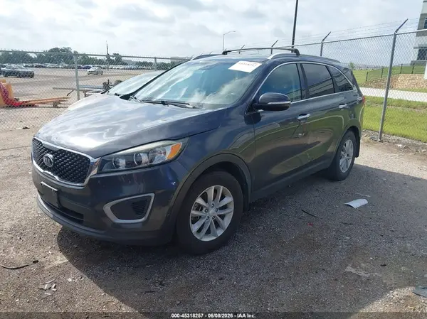 5XYPG4A53HG288839 2017 KIA SORENTO - Image 2