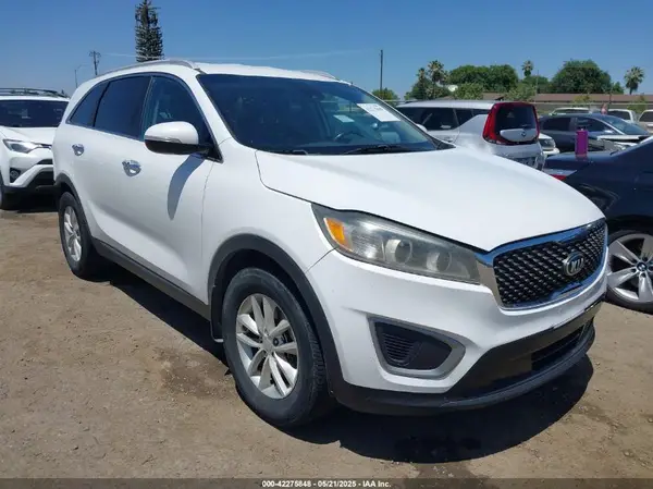 5XYPG4A53HG302674 2017 KIA SORENTO - Image 1