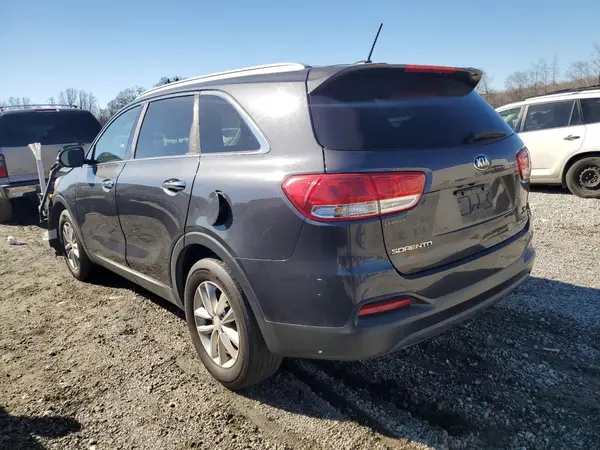 5XYPG4A53HG311049 2017 KIA SORENTO - Image 2